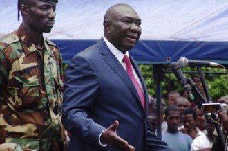 Centrafrique : Hollande : ''On ne peut pas laisser en place un président qui a laissé faire''